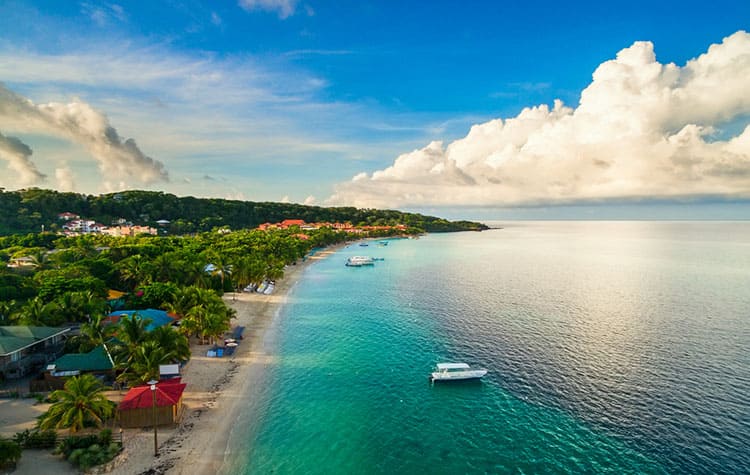 Roatan's Pristine Coastline